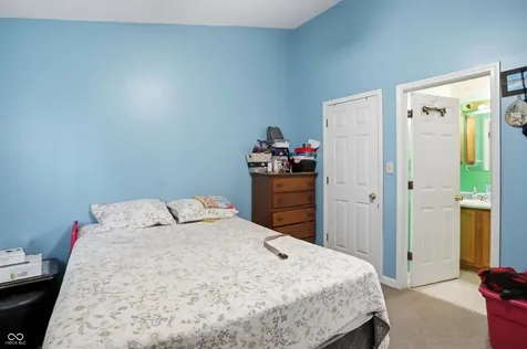 9610 English Oak Place Indianapolis IN 46235