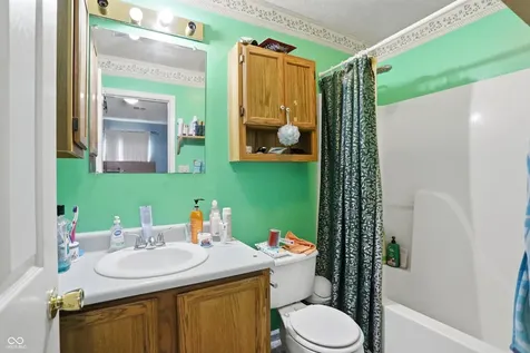 9610 English Oak Place Indianapolis IN 46235