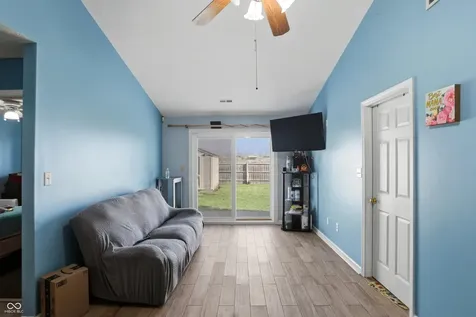 9610 English Oak Place Indianapolis IN 46235