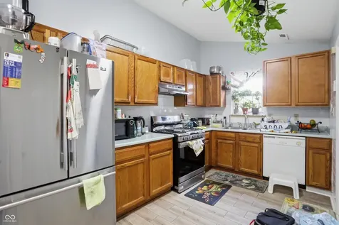 9610 English Oak Place Indianapolis IN 46235