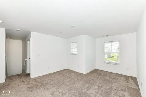 5051 Maywood Drive Whitestown IN 46075