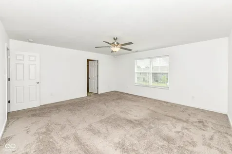 5051 Maywood Drive Whitestown IN 46075