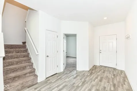 5051 Maywood Drive Whitestown IN 46075