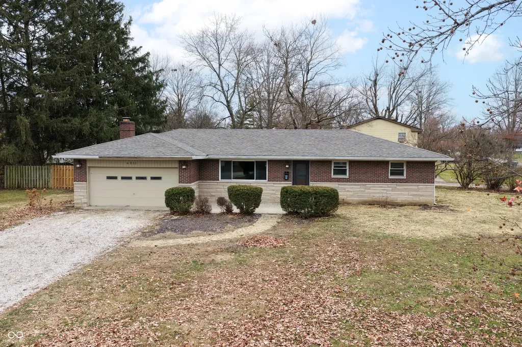 6211 E 55th Place Indianapolis IN 46226