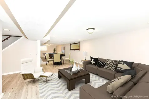 6211 E 55th Place Indianapolis IN 46226