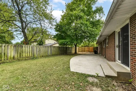 6211 E 55th Place Indianapolis IN 46226