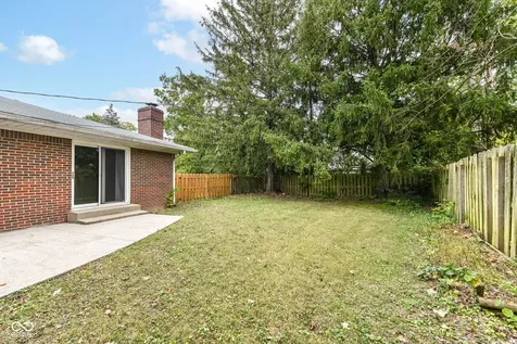 6211 E 55th Place Indianapolis IN 46226