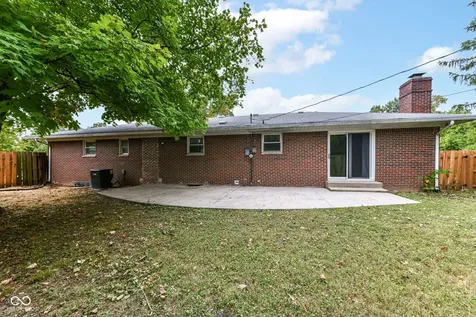 6211 E 55th Place Indianapolis IN 46226