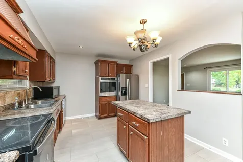 6211 E 55th Place Indianapolis IN 46226