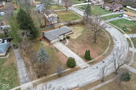 6211 E 55th Place Indianapolis IN 46226