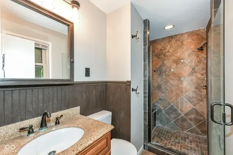6211 E 55th Place Indianapolis IN 46226
