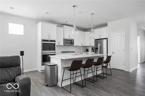 745 Stone Trace Court Avon IN 46123