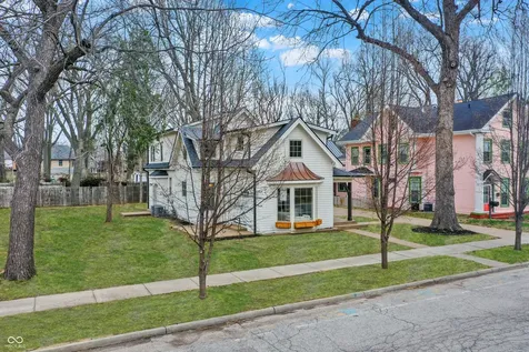 122 E 32nd Street Indianapolis IN 46205