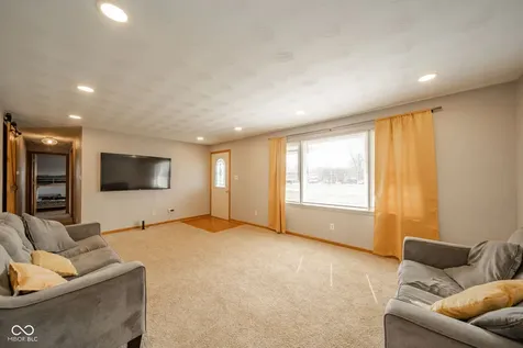 228 E 600 N Alexandria IN 46001