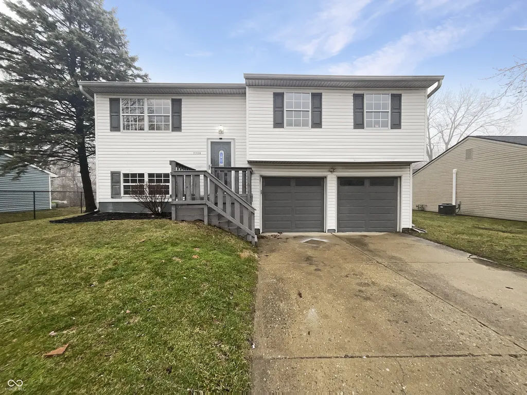 7739 Inverness Drive Indianapolis IN 46237