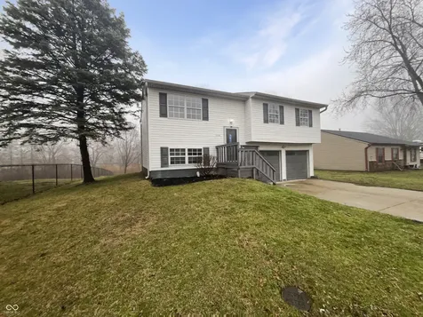 7739 Inverness Drive Indianapolis IN 46237