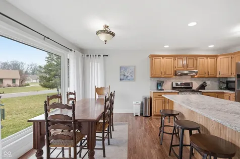 209 N Copperwood Court Muncie IN 47304