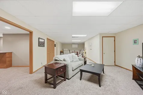 209 N Copperwood Court Muncie IN 47304