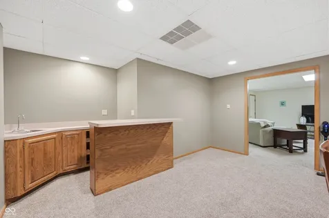 209 N Copperwood Court Muncie IN 47304