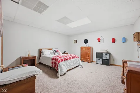209 N Copperwood Court Muncie IN 47304
