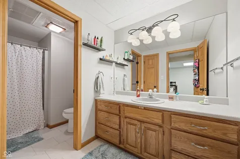 209 N Copperwood Court Muncie IN 47304
