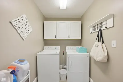 209 N Copperwood Court Muncie IN 47304