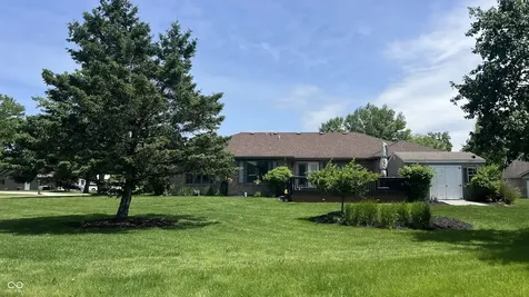 209 N Copperwood Court Muncie IN 47304