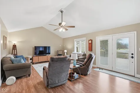 209 N Copperwood Court Muncie IN 47304