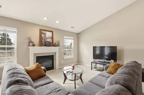 5911 Edelle Drive Indianapolis IN 46237