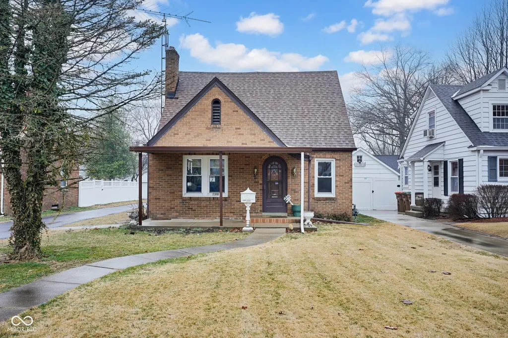 2308 Pearl Street Columbus IN 47201