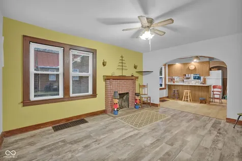 2308 Pearl Street Columbus IN 47201