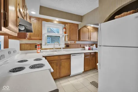 2308 Pearl Street Columbus IN 47201