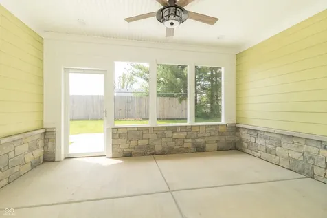 307 Blue River Drive Knightstown IN 46148