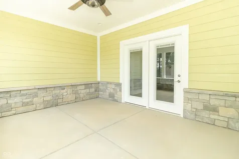 307 Blue River Drive Knightstown IN 46148