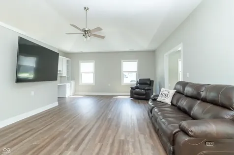 307 Blue River Drive Knightstown IN 46148