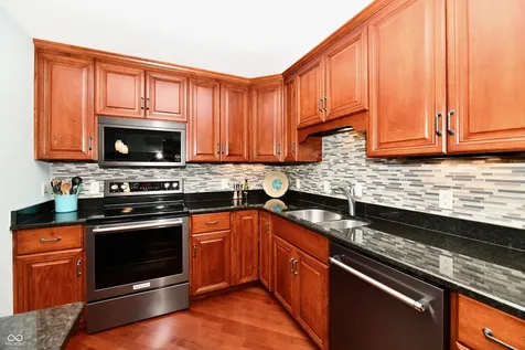20971 Shoreline Court Noblesville IN 46062
