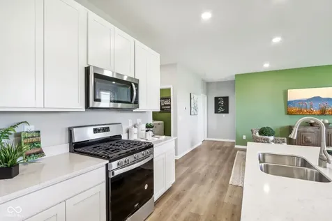 9203 Hemingway Drive Indianapolis IN 46239