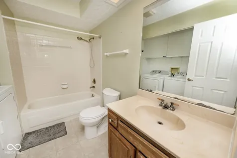 8012 Valley Farms Court Indianapolis IN 46214