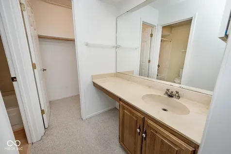 8012 Valley Farms Court Indianapolis IN 46214