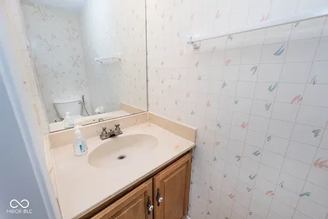 8012 Valley Farms Court Indianapolis IN 46214