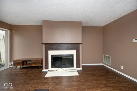 8012 Valley Farms Court Indianapolis IN 46214