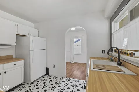 227 Jefferson Street Pendleton IN 46064