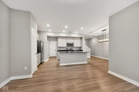 9847 Kenwood Street Avon IN 46123