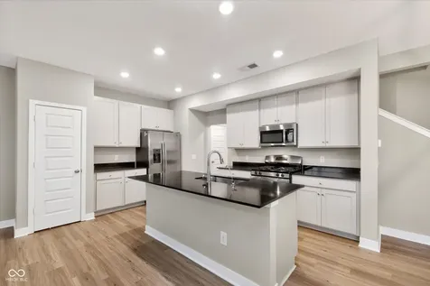 9847 Kenwood Street Avon IN 46123