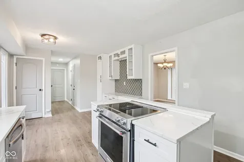 8815 Fathom Crest Indianapolis IN 46256