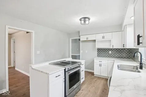8815 Fathom Crest Indianapolis IN 46256