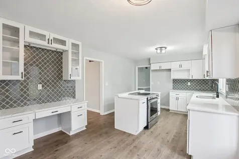 8815 Fathom Crest Indianapolis IN 46256