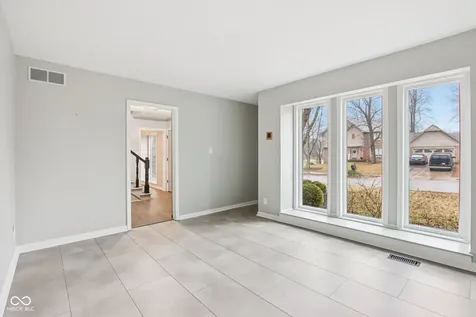 8815 Fathom Crest Indianapolis IN 46256