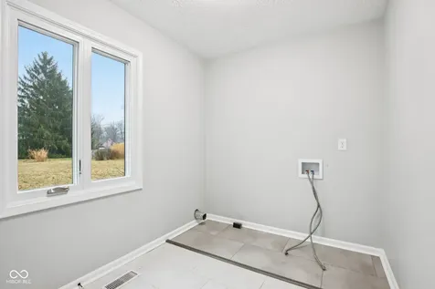8815 Fathom Crest Indianapolis IN 46256