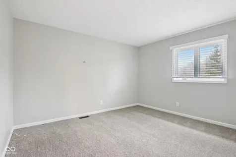 8815 Fathom Crest Indianapolis IN 46256